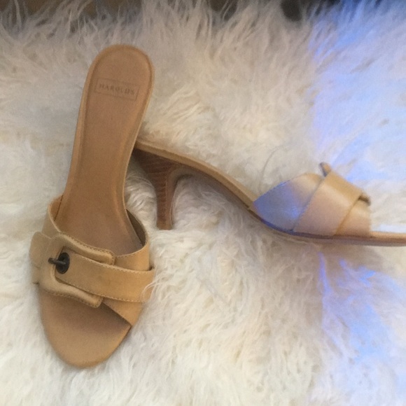 Harolds tan kitty pump - Picture 1 of 5